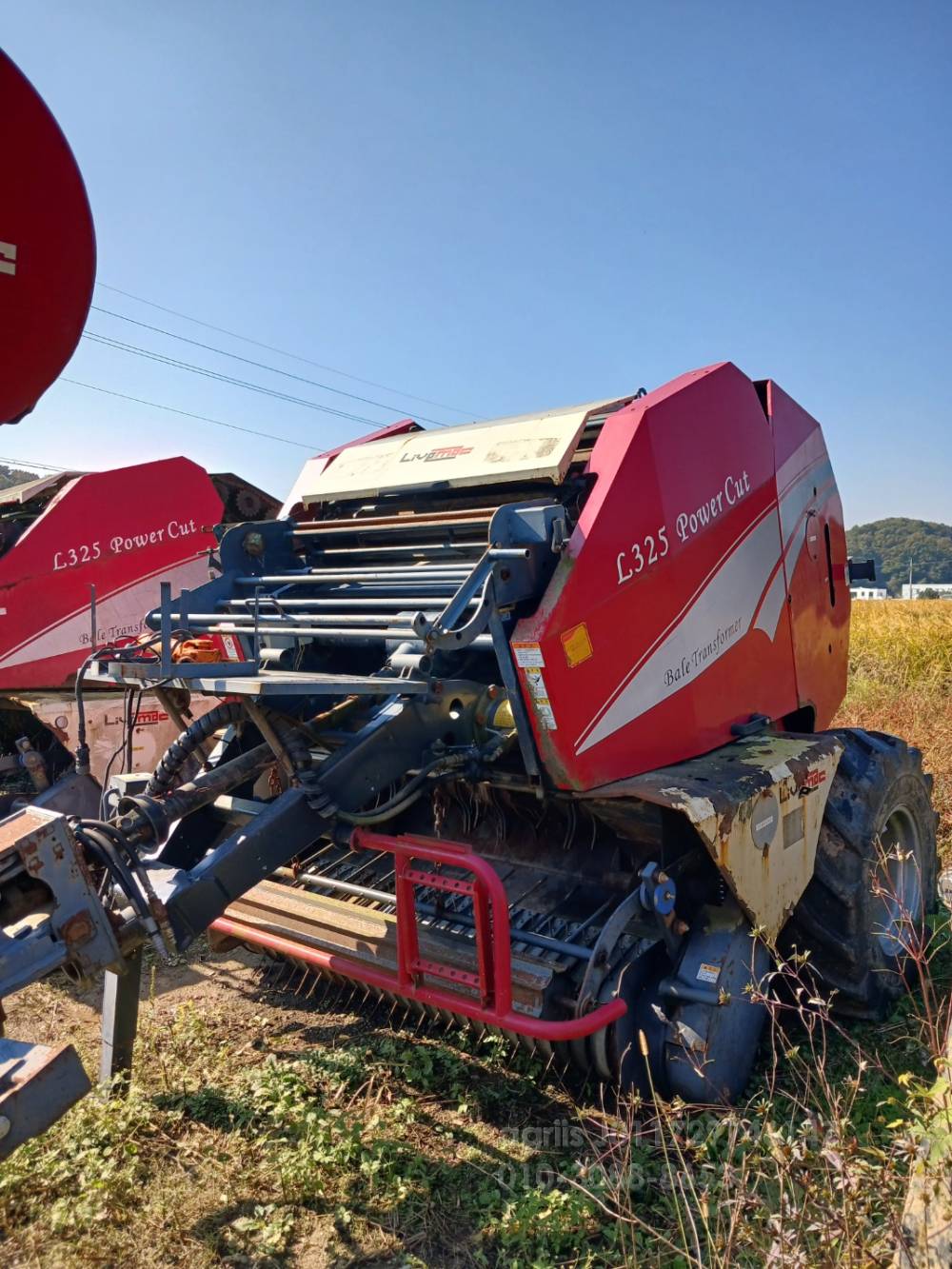 라이브맥 원형베일러 L325 앞좌측면