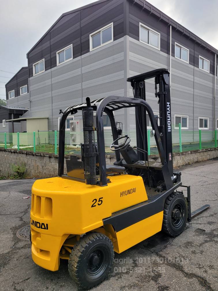 Hyundai Forklift 현대PF2.5톤하이마스트중고지게차  사진 6