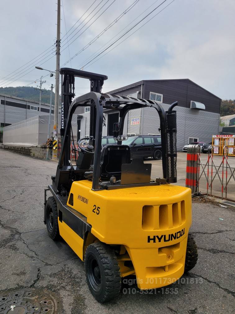 Hyundai Forklift 현대PF2.5톤하이마스트중고지게차  사진 8