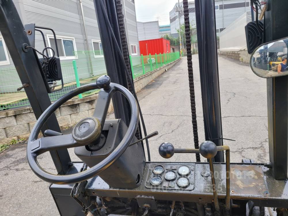 Hyundai Forklift 현대PF2.5톤하이마스트중고지게차  사진 9