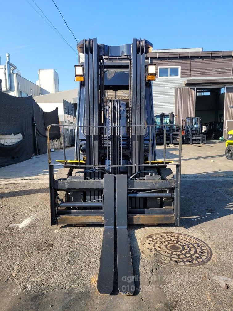 Hyundai Forklift 현대포렉스30D-9H 풀옵션지게차  측면