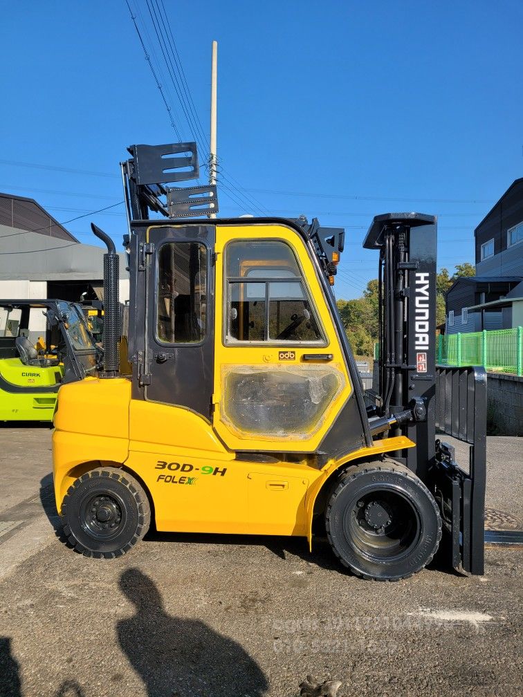 Hyundai Forklift 현대포렉스30D-9H 풀옵션지게차  엔진내부