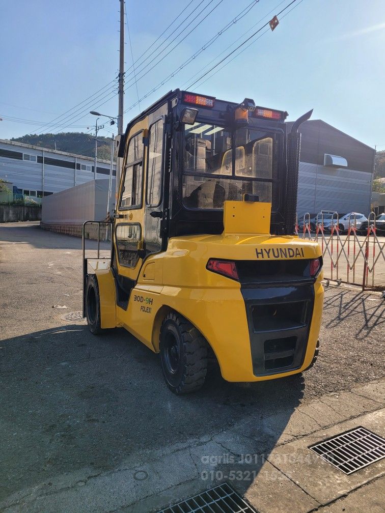 Hyundai Forklift 현대포렉스30D-9H 풀옵션지게차  사진 8