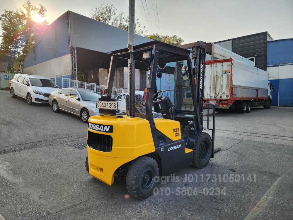 Doosan Forklift 노랭이 2.5톤 하이마스트 지게차  사진 6