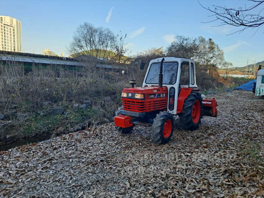 대동 트랙터 D4351 (43마력) 앞좌측면