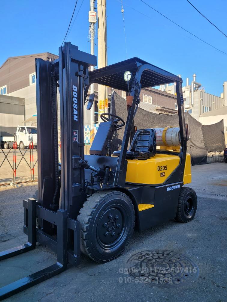 Doosan Forklift 두산2톤중고지게차  앞좌측면