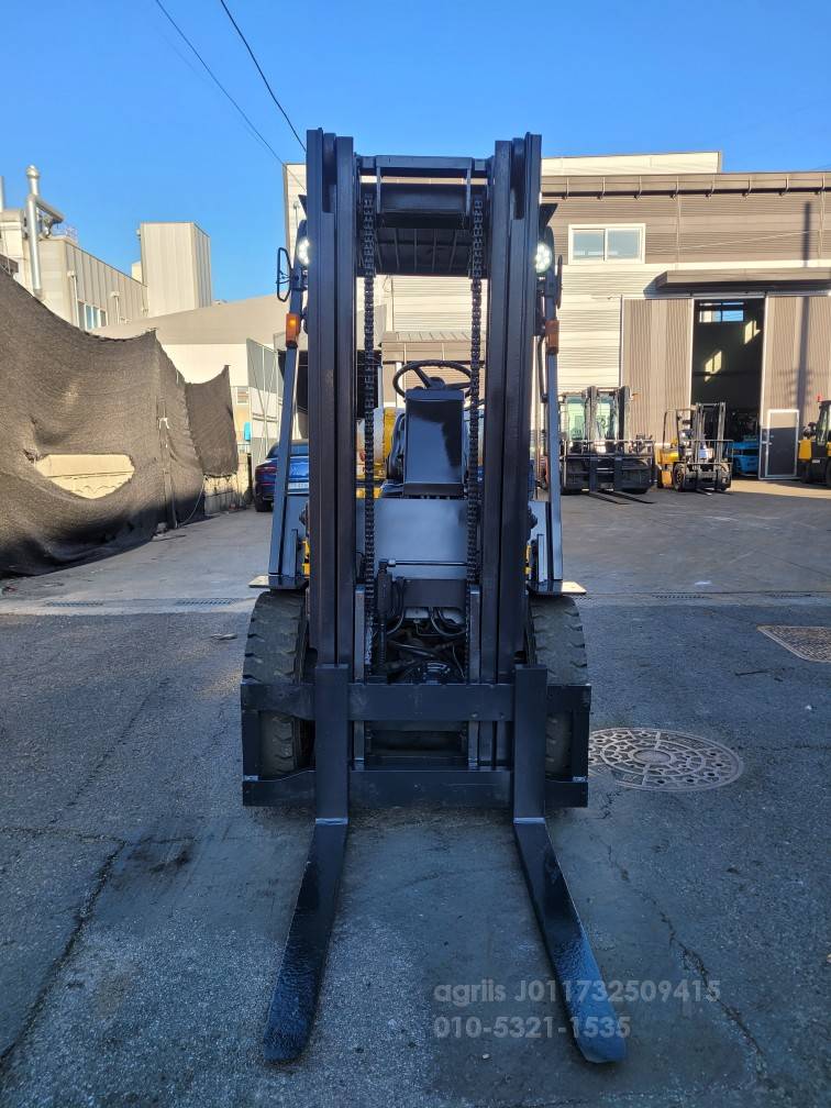 Doosan Forklift 두산2톤중고지게차  측면