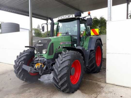 FENDT 트랙터 FENDT 휀트718 앞좌측면