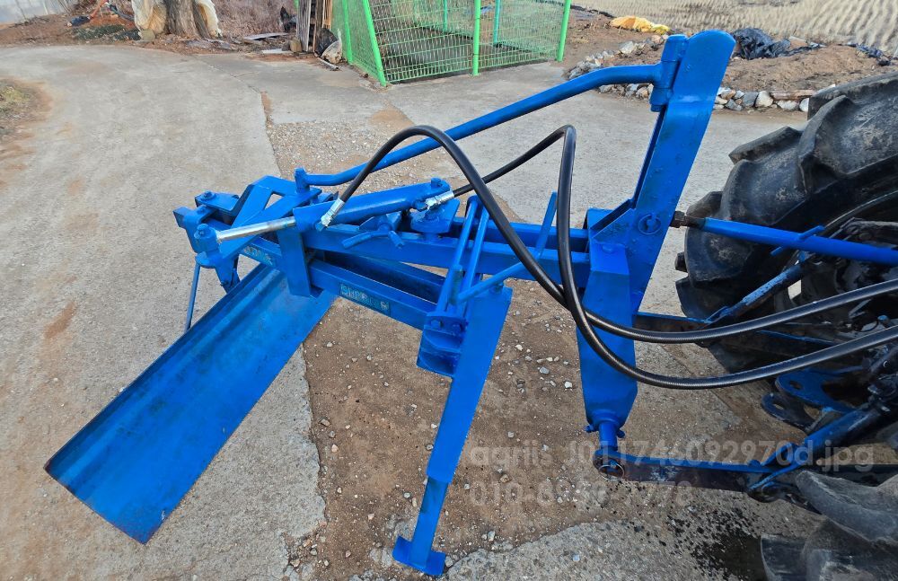  타이어 18.4-30 18.4-30  뒤우측면