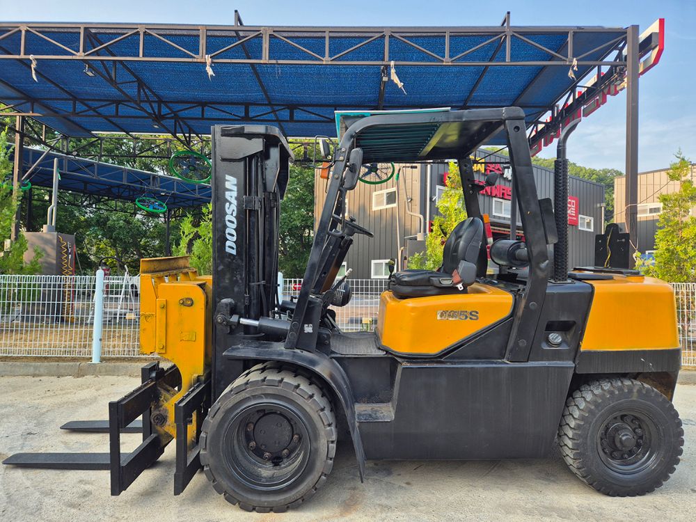 Doosan Forklift D35-2  앞좌측면