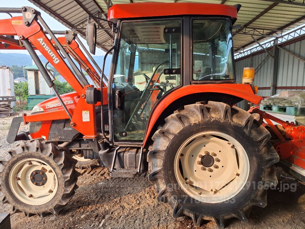 Daedong Tractor D500 (50hp) 뒤우측면