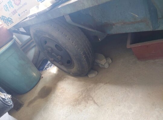  트랙터 출레다   앞좌측면