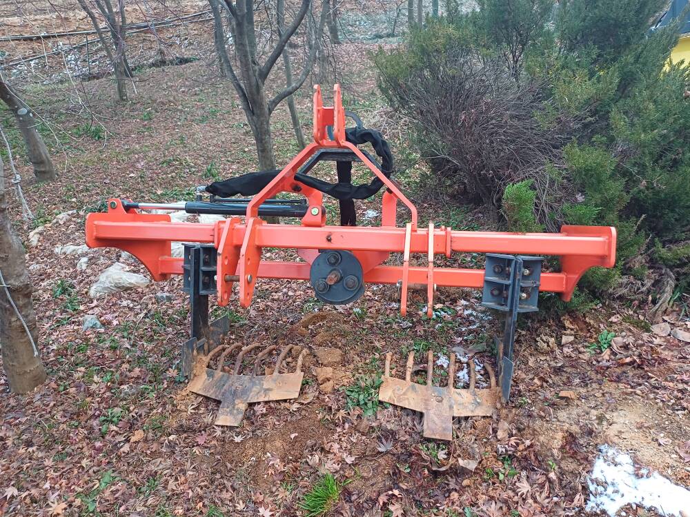 제융공업 고구마수확기 MSW-2 앞좌측면