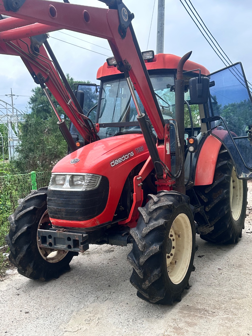 Daedong Tractor TS80 (78hp) 앞좌측면
