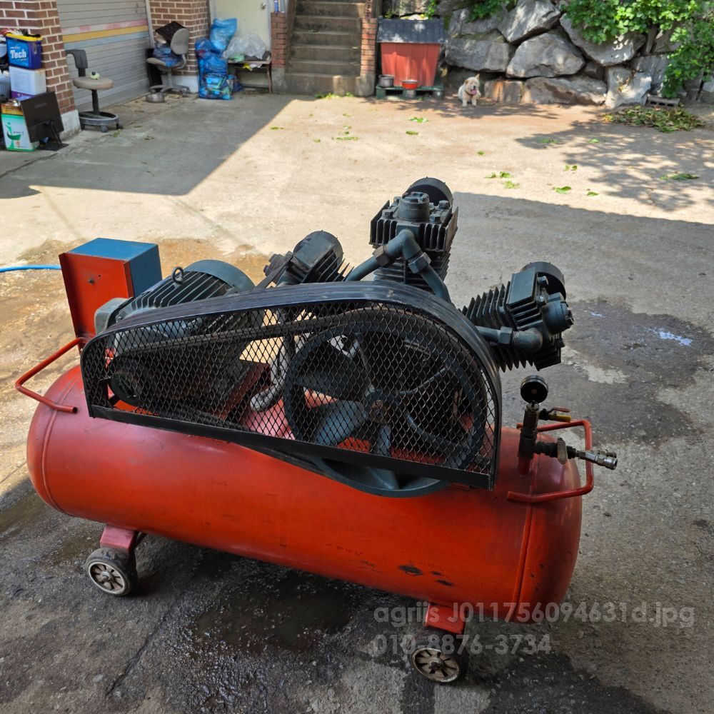 에어 컴프레서 10마력 에어 컴프레서 10마력 TBTE 뒤우측면