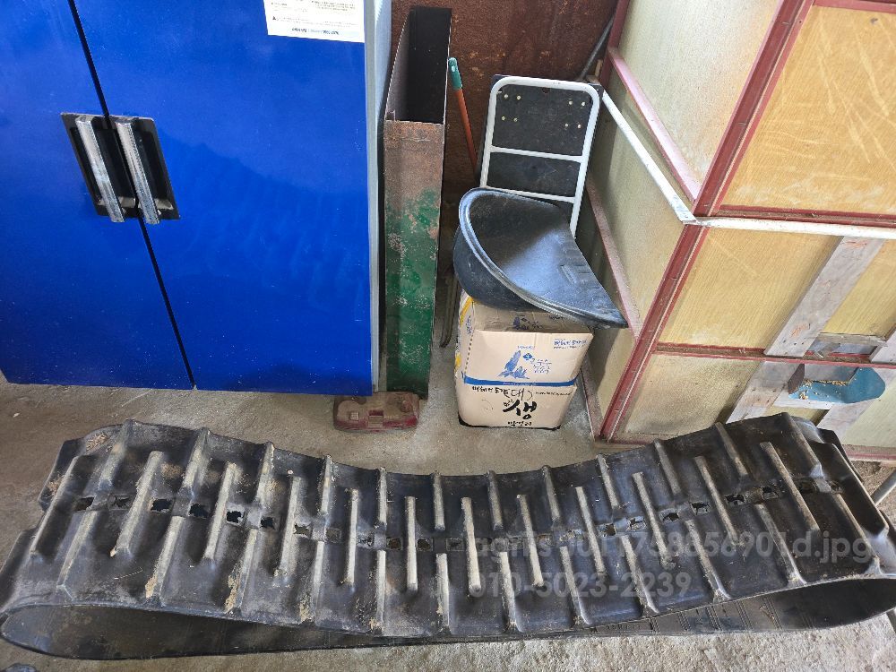 Kukje Combine Harvester DKC865 (5Rows) 뒤우측면