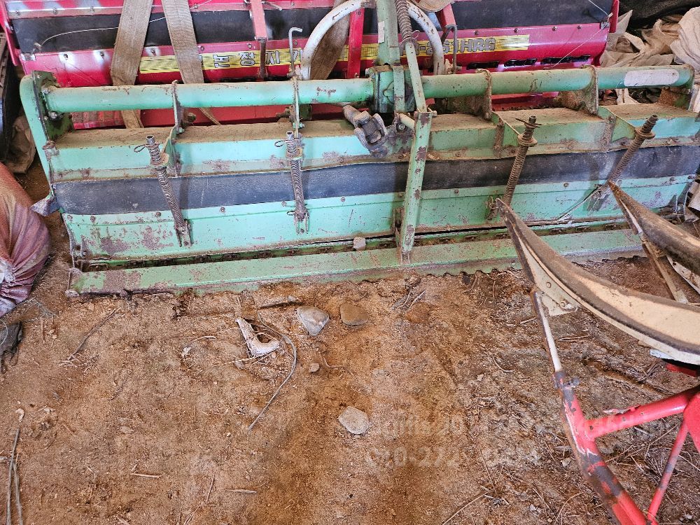  Rotavator YJ220 (경폭220cm) 뒤우측면