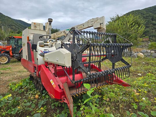 Yanmar Combine Harvester GS380 (보통형) 앞좌측면