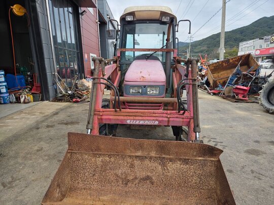 TYM 트랙터 T431 (43마력) 앞좌측면