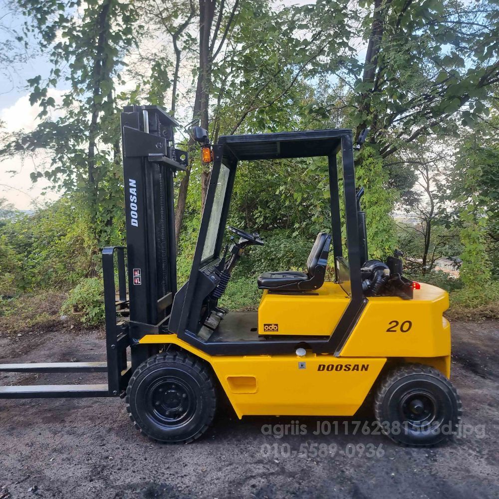 Doosan Forklift 2톤 디젤 (2톤) 뒤우측면
