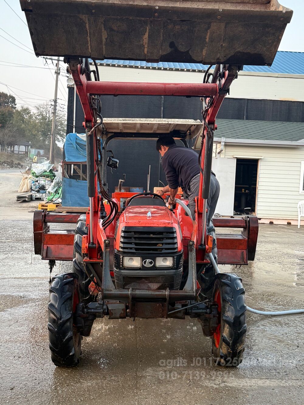 구보다 트랙터 L500M (50마력) 뒤우측면