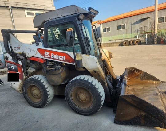 Doosan Skid steer loader S76  앞좌측면