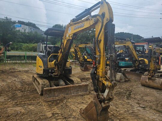 Yanmar Excavator VIO35 (3.5톤) 앞좌측면
