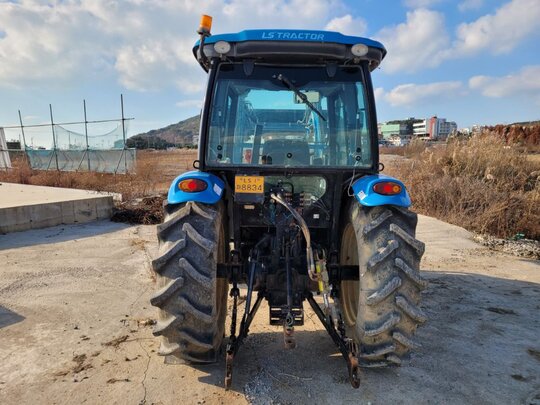 LS Tractor XU6163 (63.9hp) 앞좌측면