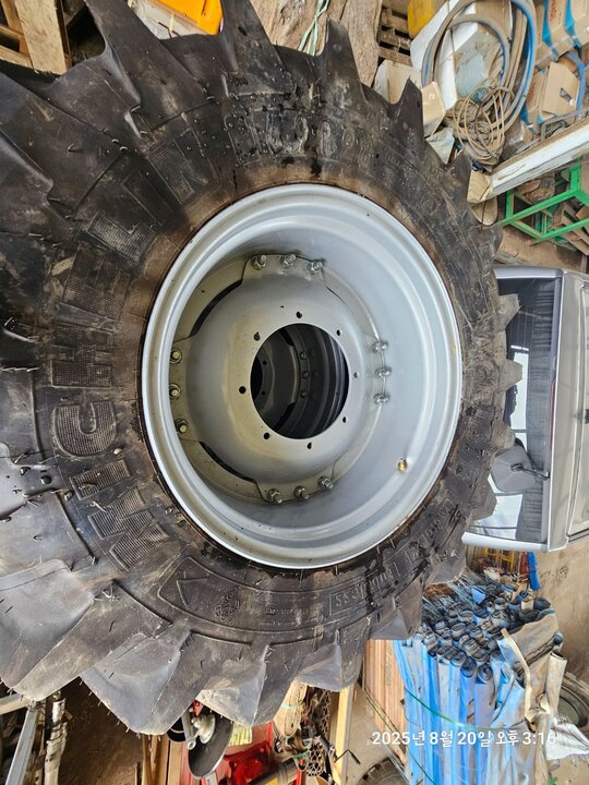 NewHolland Tractor 케이스 푸마 (150hp) 앞좌측면