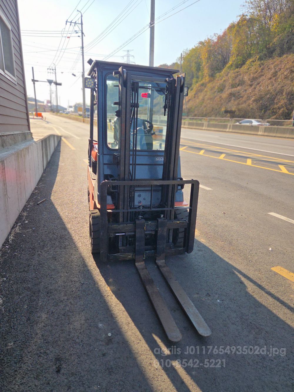 도요타 지게차 1.8톤전동 배터리 23년식 뒤우측면