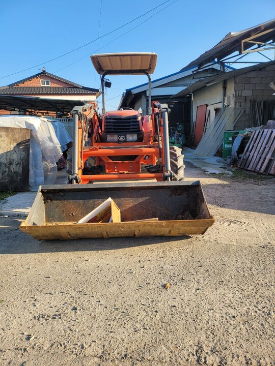 Kubota Tractor L500 (50hp) 앞좌측면