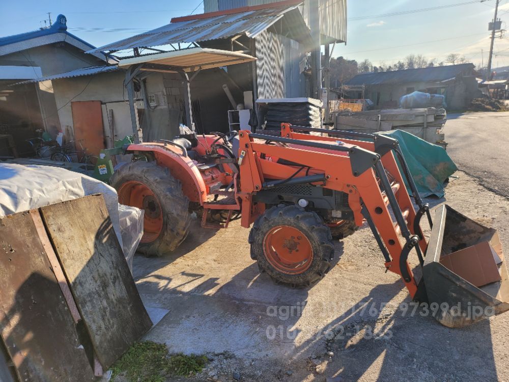 Kubota Tractor L500 (50hp) 뒤우측면