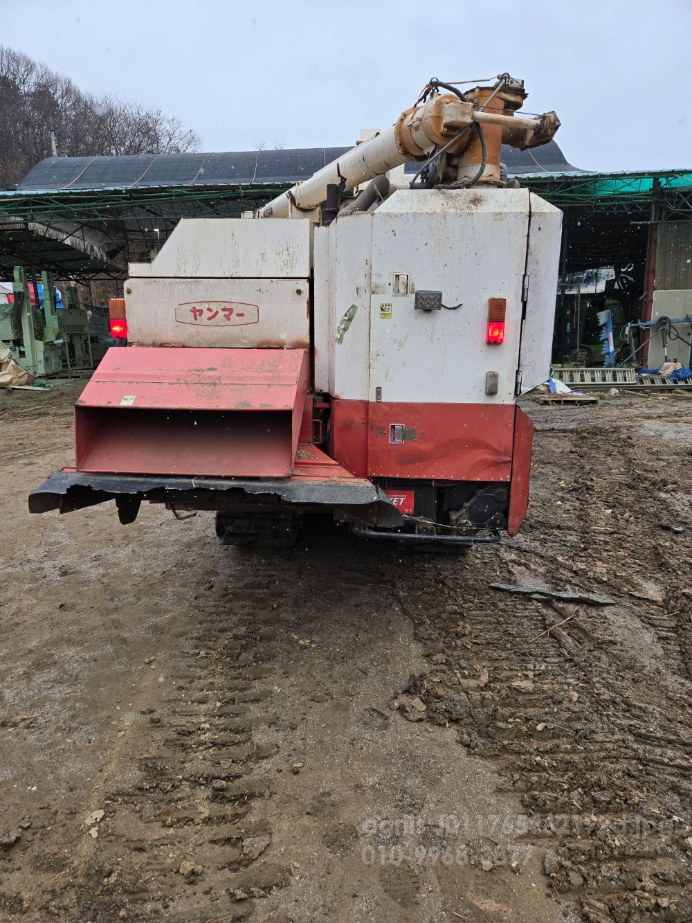 얀마 콤바인 GC800 (8조식) 뒤우측면