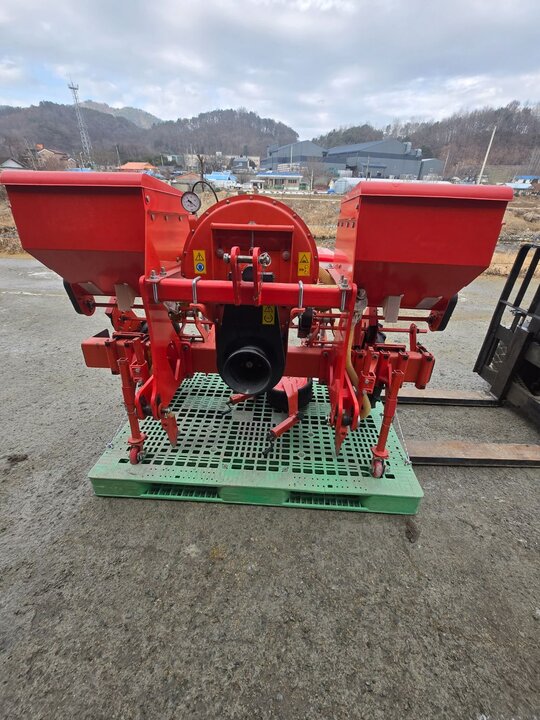  Corn Seeder SP530-2  앞좌측면
