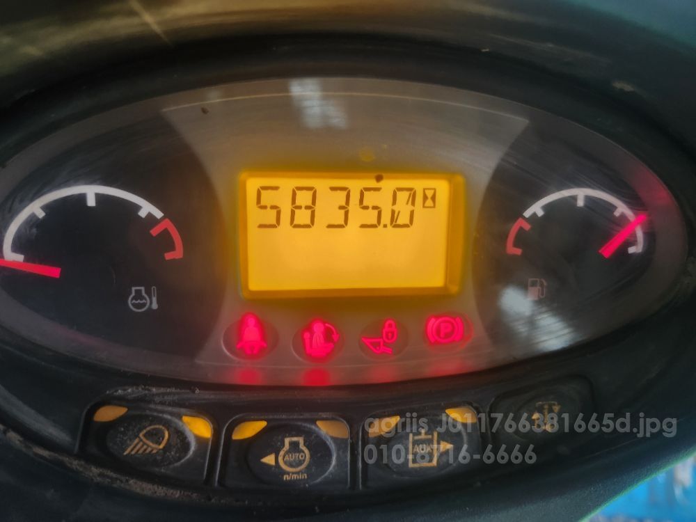  Skid steer loader S590  뒤우측면