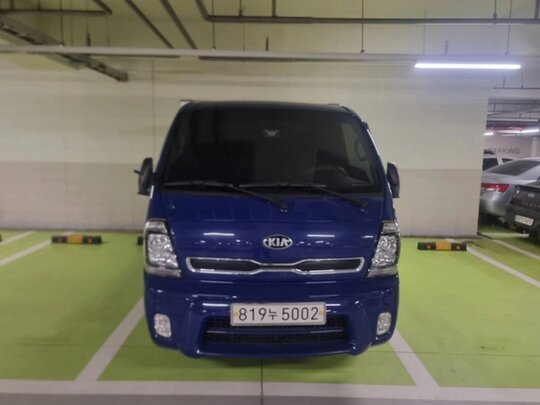  기아 더 뉴 봉고III 1톤 PU LPi 초장축 킹캡 GLS 더 뉴 봉고III  앞좌측면