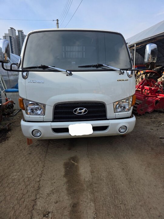 Hyundai 자동차 E마이티  앞좌측면