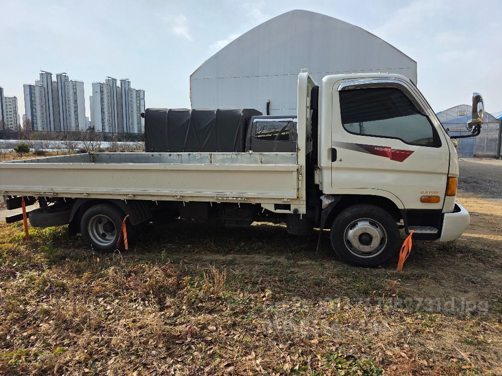 Hyundai 자동차 E마이티  뒤우측면