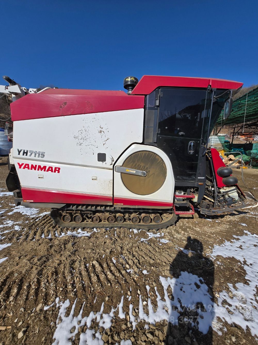 얀마 콤바인 YH7115 (7조식) 뒤우측면