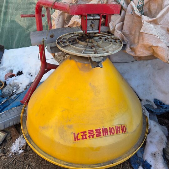 아세아 비료살포기 비료살포기 앞좌측면