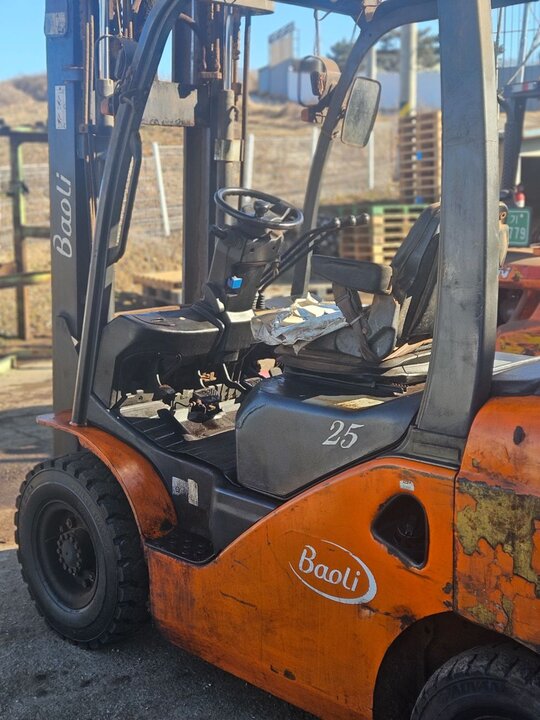  Forklift Baoll25 (2.5톤) 앞좌측면