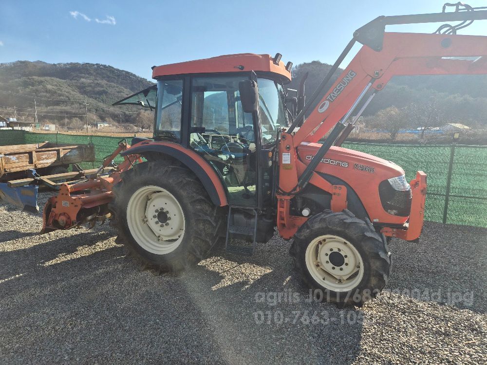 Daedong Tractor TS60 (60hp) 뒤우측면