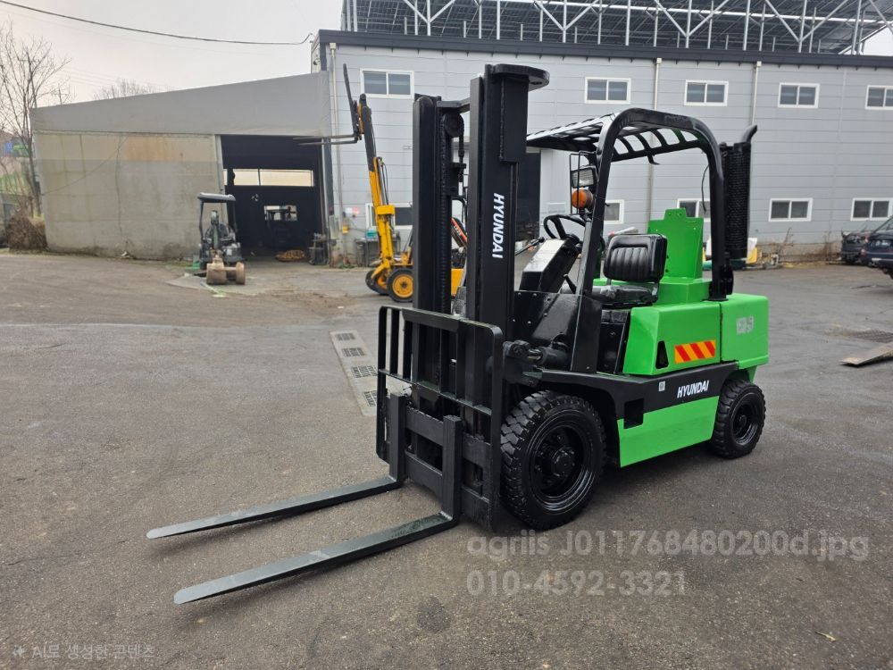 Hyundai Forklift 2.5톤 디젤 (2.5톤) 뒤우측면