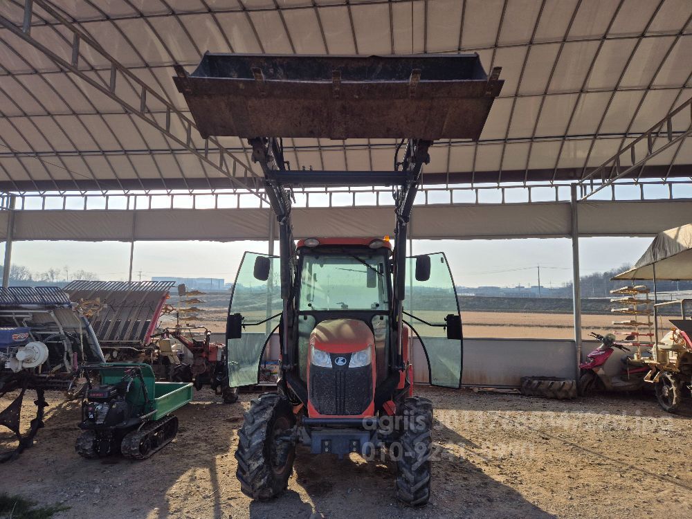 Kubota Tractor L44SV (44hp) 뒤우측면