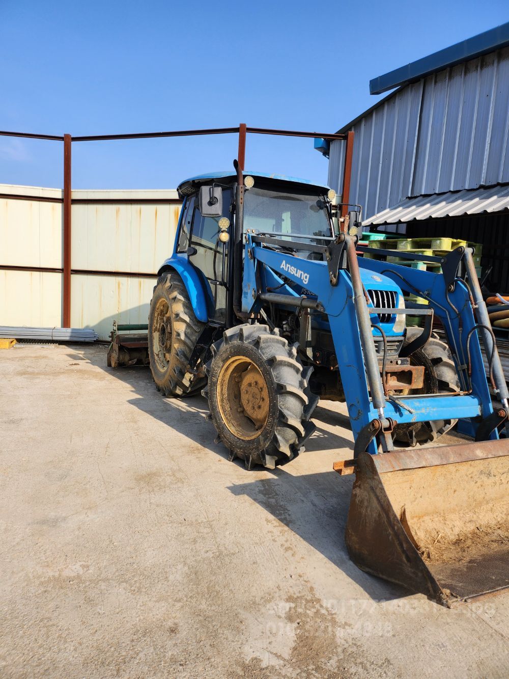 LS 트랙터 PS100 (95마력) 뒤우측면