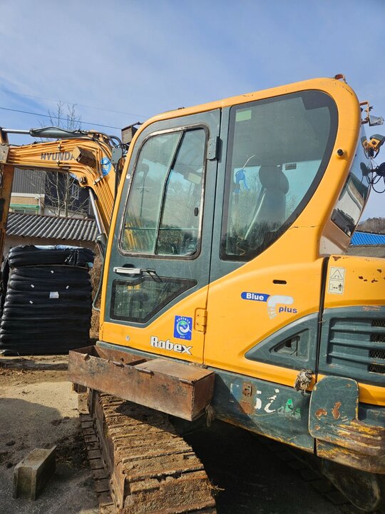 Hyundai Excavator (5.5톤)  앞좌측면