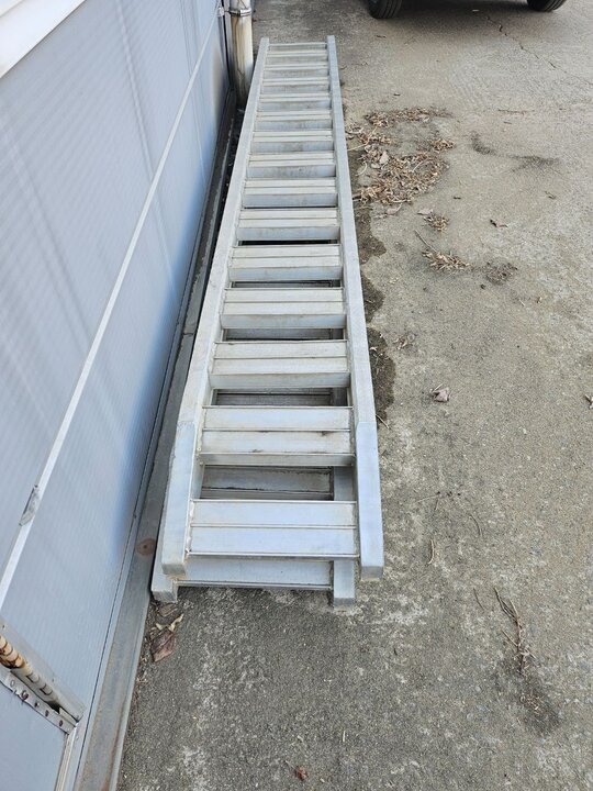 유창 5톤 알루미늄 사다리 5톤 알루미늄 사다리 앞좌측면