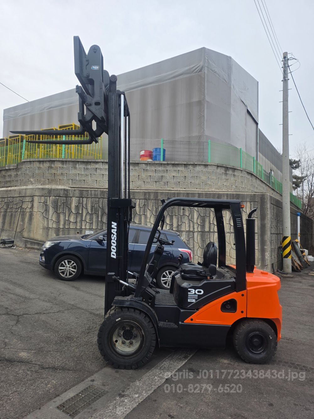 두산지게차 지게차 두산3톤 (3톤) 뒤우측면