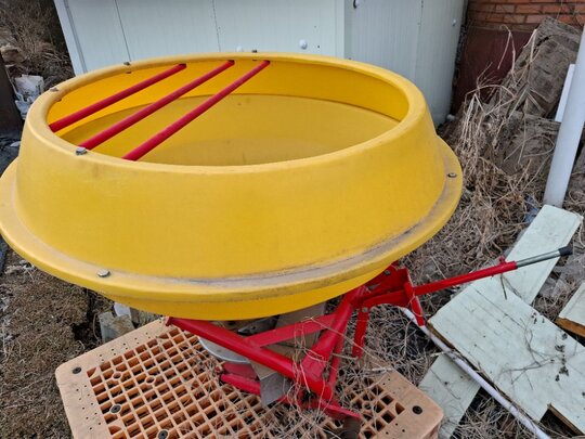 비료살포기 비료살포기 비료살포기 앞좌측면