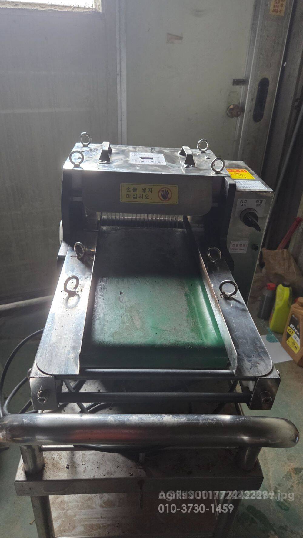  표고버섯 슬라이스기  C200 표고버섯 절단기  앞좌측면